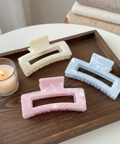 CLAW CLIP JUUKSEKLAMBER (ERINEVAD VÄRVID)